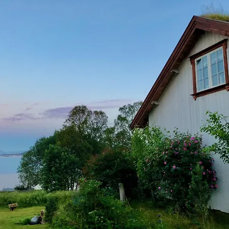House By The Sea *