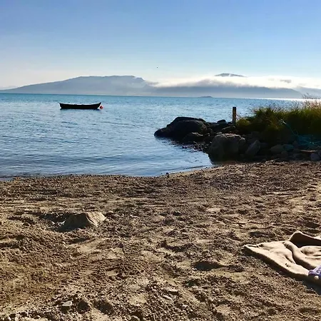 House By The Sea * Sortland
